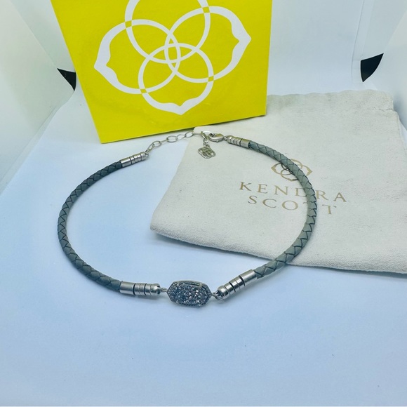 Kendra Scott Cooper Pendant Leather Rope Choker in Gray Platinum Drusy - Picture 7 of 8